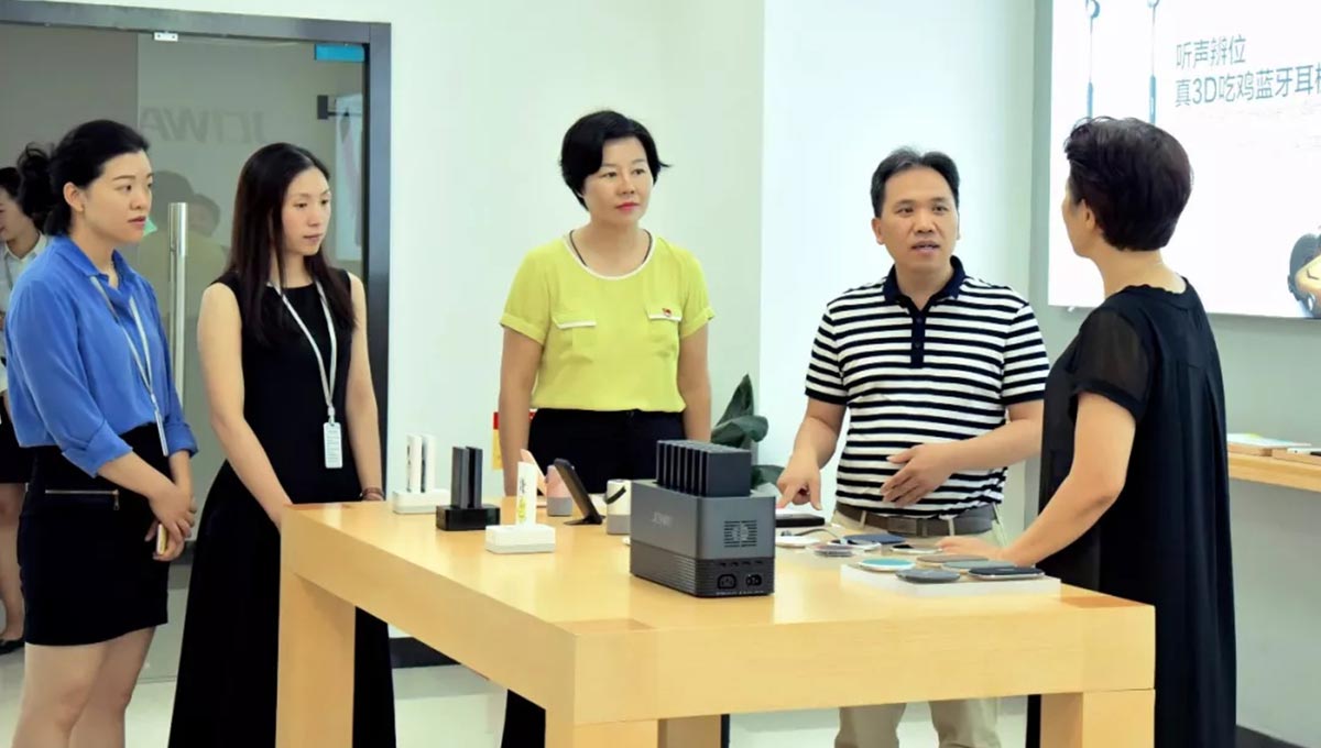 1702456463282692.jpg 莅临指导01.jpg